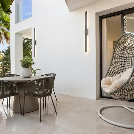 Serenis Villa